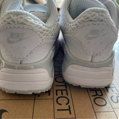 NIKE子供スニーカーの画像