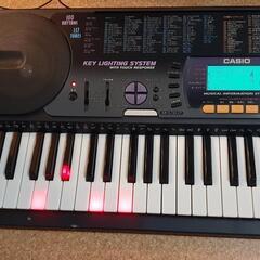 カシオ電子ピアノ61鍵盤。CTK-660Lの画像