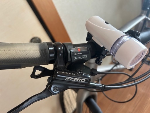 ロードバイク　スポーツ　TREK FXs4
