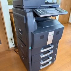 カラー複合機　京セラタスクアルファ300ci 引取限定無料！の画像