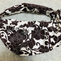 おんぶ　抱っこ紐　
2種類の画像