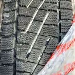 Used Old Bridgestone Blizzak Tir...