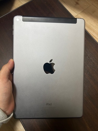 Apple iPad Air 2 32GB 本体  Wi-Fi+cellular シルバー A1567