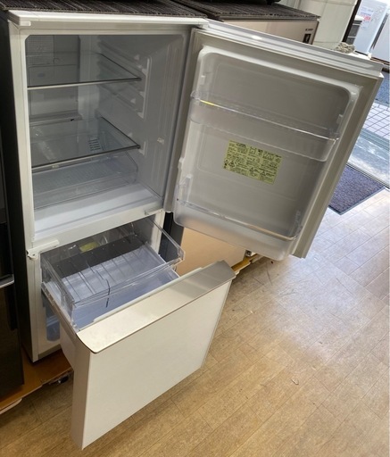 5552 SHARP シャープ 2ドア冷凍冷蔵庫 137L 冷蔵91L 冷凍46L 2018年製 SJ-GD14D プラズマクラスター