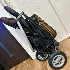 定価6万円　アップリカ スムーヴ 3輪ベビーカーの画像