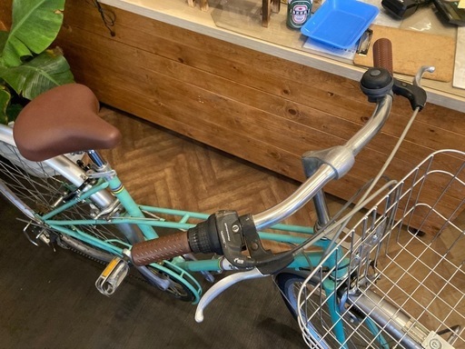 タイヤ・チューブ新品！】LEDオートライト 26インチ自転車 エメラルド