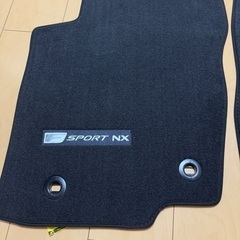 レクサス　NX フロアマットの画像