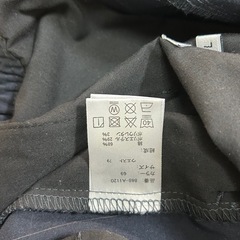 メンズパンツ 暗めの紺色 ストライプの画像