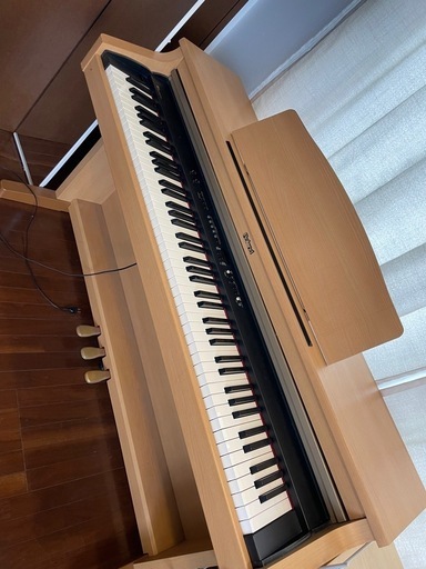 Roland 電子ピアノ
