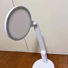 デスクライトの画像