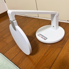 デスクライトの画像