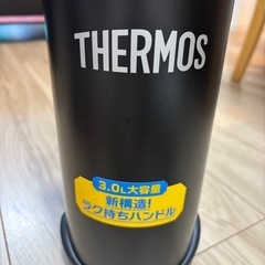 美品♡サーモス水筒3L THERMOS水筒の画像