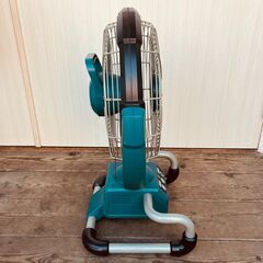 Makita（マキタ）充電式産業扇・サーキュレーター CF300D（ジャンク）の画像