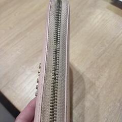 GUESS長財布（ピンク）の画像