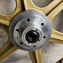 CB750four  CB750K  正規品闇屋キャスト　タイヤ付き　ポン付けの画像