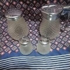 高級な素敵なクリスタル容器