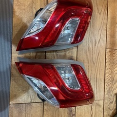 NCP NSP130系　ヴィッツ中期テールランプ