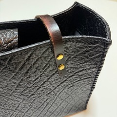 レザーハンドバッグの画像