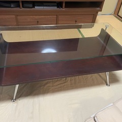 ガラス天板×ウォールナットっぽい合板？のセンターテーブル