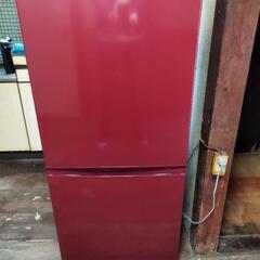 赤いSHARP　AQUA　157Lの画像