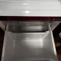 赤いSHARP　AQUA　157Lの画像