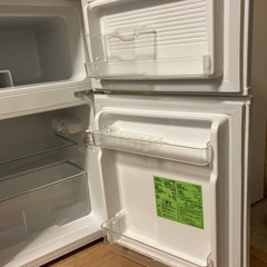 【COMFEE'】２ドア小型冷蔵庫の画像