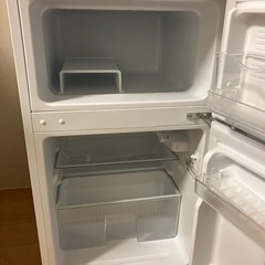 【COMFEE'】２ドア小型冷蔵庫の画像