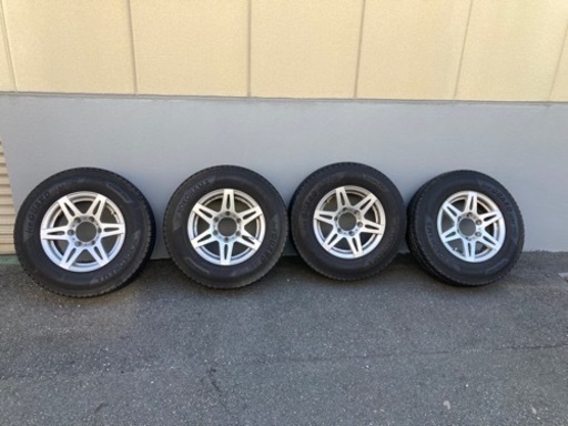 ハイエース　スタッドレス　4セット