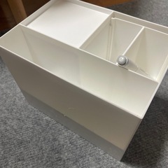 デスク上収納の画像