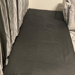 【引き取り限定】ニトリ製ポケットコイルシングルマットレス ＆ Noble(ノーブル) ボックスシーツ の画像