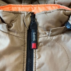 SHIPS  キッズ　ダウンベスト　
リバーシブルの画像