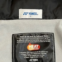 【売り切れ】ヨネックス　ウインドブレーカー　メンズ　Ｓの画像