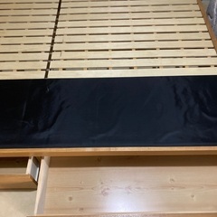 ダブルベッド　フレームのみ（マットレスなし）の画像