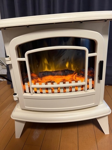 ニトリ　暖炉型ファンヒーター