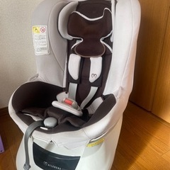 チャイルドシート　エールべべクルット