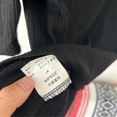 定価4000円ほど　ゴージ　肩レース半袖カットソーの画像