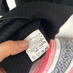 定価4000円ほど　ゴージ　肩レース半袖カットソーの画像