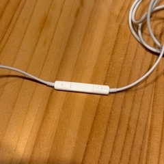 ※純正品※ 
Lightning接続イヤフォン ホワイトの画像