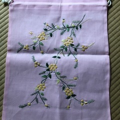 新品未使用　ベトナム　リネン刺繍袋の画像