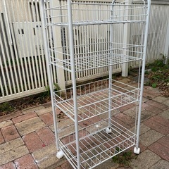 キャスター付きスチールラック