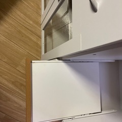 食器棚の画像
