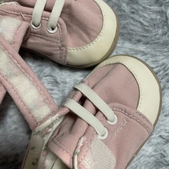 ベビー幼児ピンクのお靴の画像