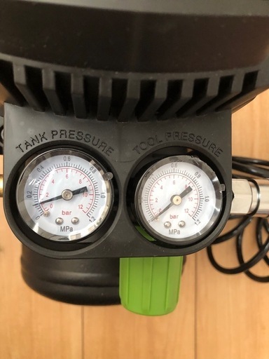 ''価格値下げ..　エコンプレッサー　オイルレス　　8L