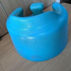 バンボ　青　Bumbo 椅子　ベビーチェアの画像