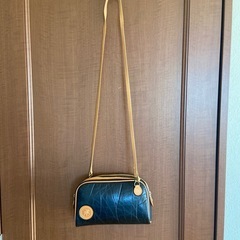 ハンティングワールド　ミニショルダー
