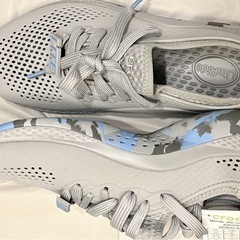 未使用タグ付 クロックス スニーカー crocs レディース サイズ24cmの画像