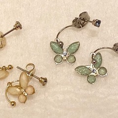 未使用 ピアス 2点セット バタフライ アクセサリー