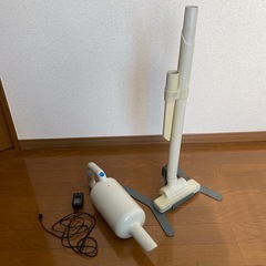 【値下げ】紙パック不要の2Wayコードレスハンディ掃除機の画像