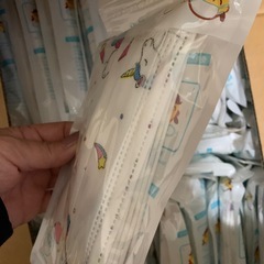 明日処分♡不織布 マスク 超大量 3600枚 子供 柄入り キッズ 未開封 袋入り （ダンボール150サイズいっぱいに入ってます) インフルエンザ コロナ 花粉症 試験 卒業式 入学試験 学校 風邪　感染症対策にどうぞ 幼稚園　の画像
