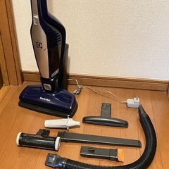コードレス掃除機（バッテリー難あり）　　